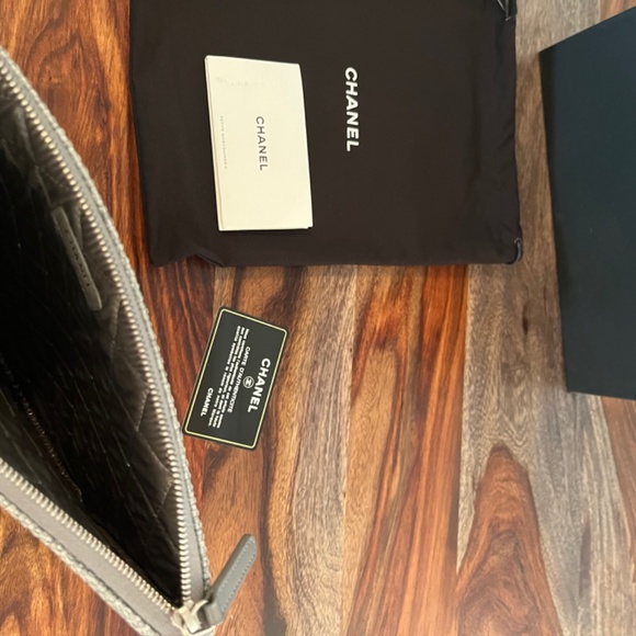Chanel Clutch/Pouch - Picture 3 of 3
